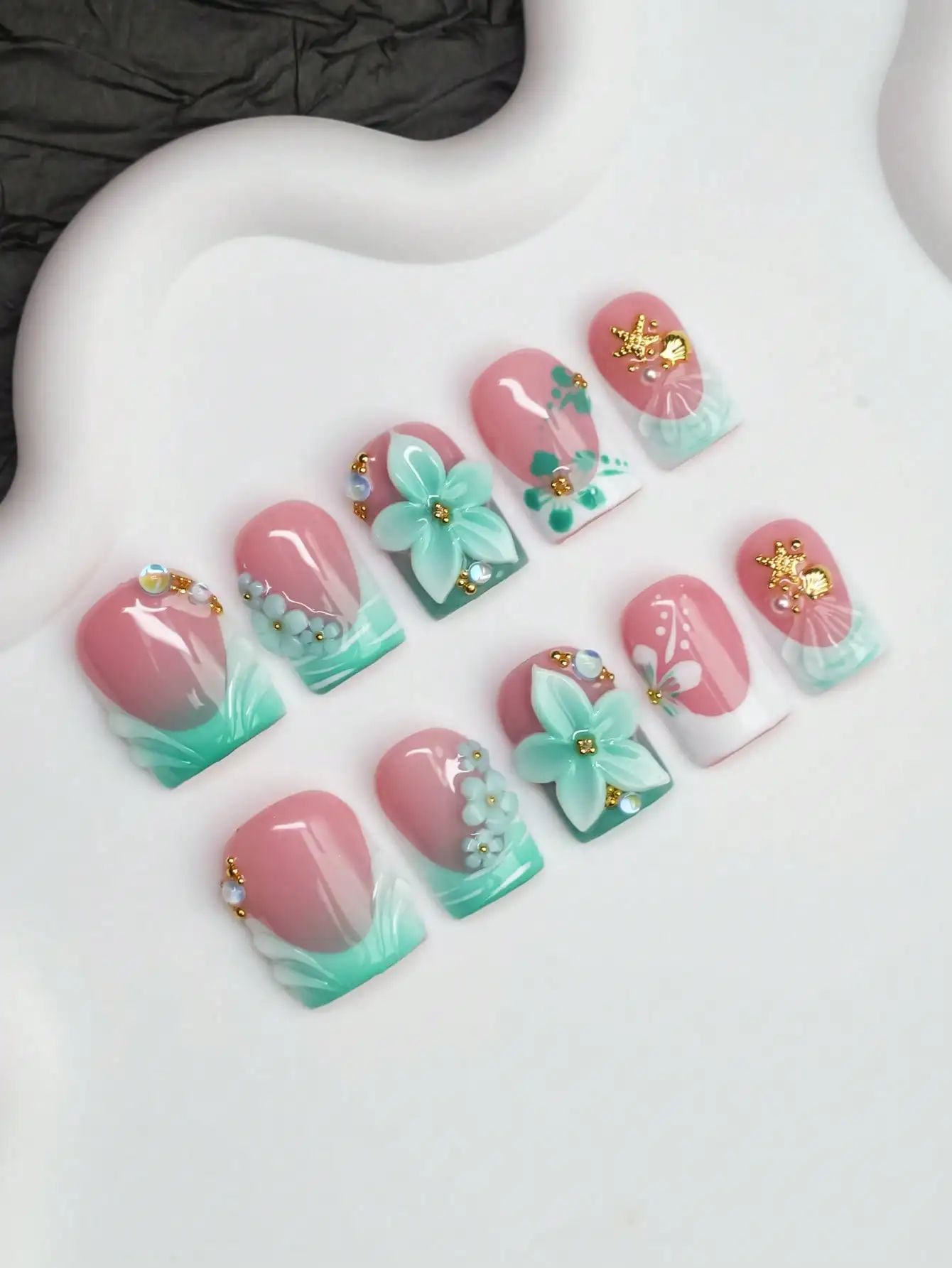 10pcs Square Shaped Handmade Nail Tips, Y2K Baddie Style, Nude, Green Color With French Tips, Carved Flowers, Polka Dots, Seashe
10pcs Square Shaped Handmade Nail Tips, Y2K Baddie Style, Nude, Green Color With French Tips, Carved Flowers, Polka Dots, Seashe