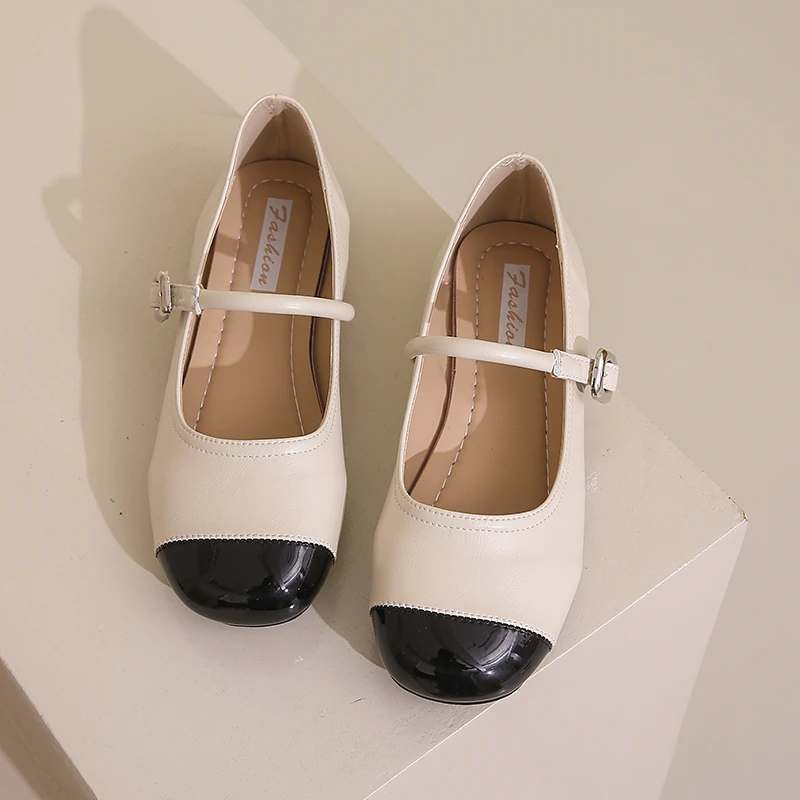 2025 Women's low heel, silver boat shoes, square toe flats, women's ballet flats, comfortable buckle women's autumn sandals
2025 Women's low heel, silver boat shoes, square toe flats, women's ballet flats, comfortable buckle women's autumn sandals