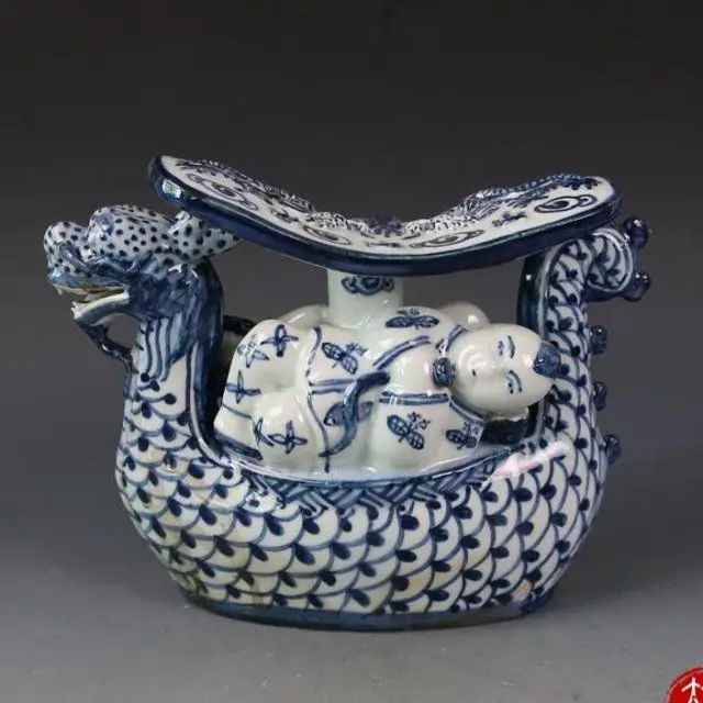 Exquisite Interesting Chinese Collectible Decorated Old Bule and White Porcelain Child Sleep On Dragon Boat Statue
Exquisite Interesting Chinese Collectible Decorated Old Bule and White Porcelain Child Sleep On Dragon Boat Statue