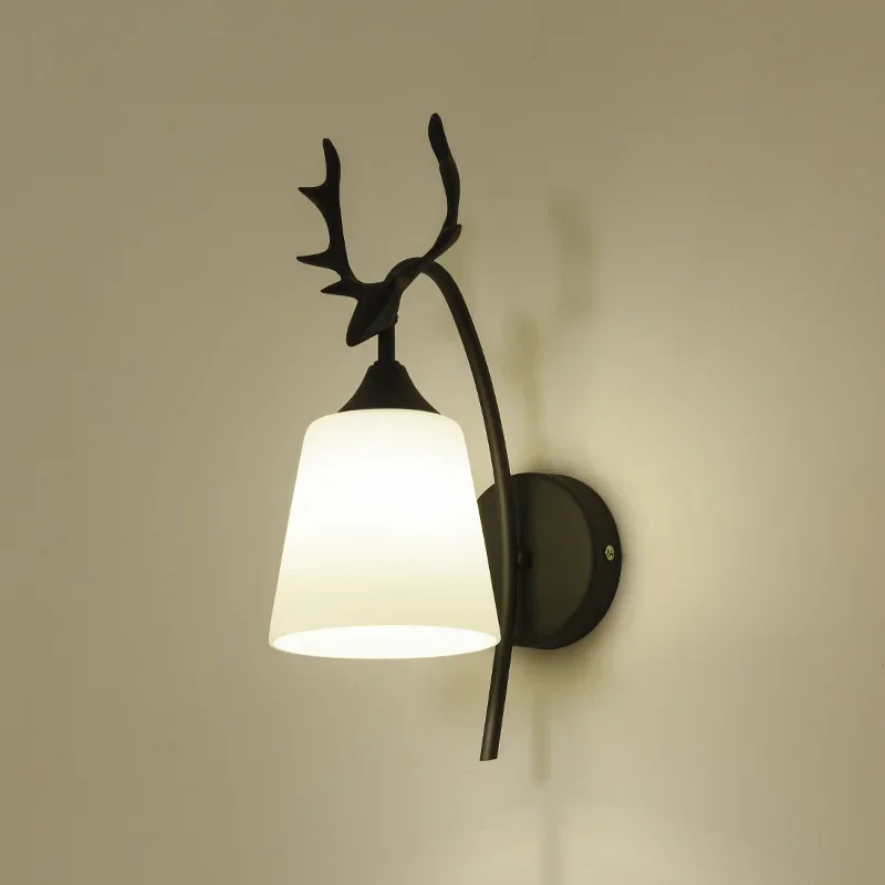 Creative Antler Wall Lamp Bedroom Hotel Villa Decor Lights Nordic Modern Simple Personality
Creative Antler Wall Lamp Bedroom Hotel Villa Decor Lights Nordic Modern Simple Personality