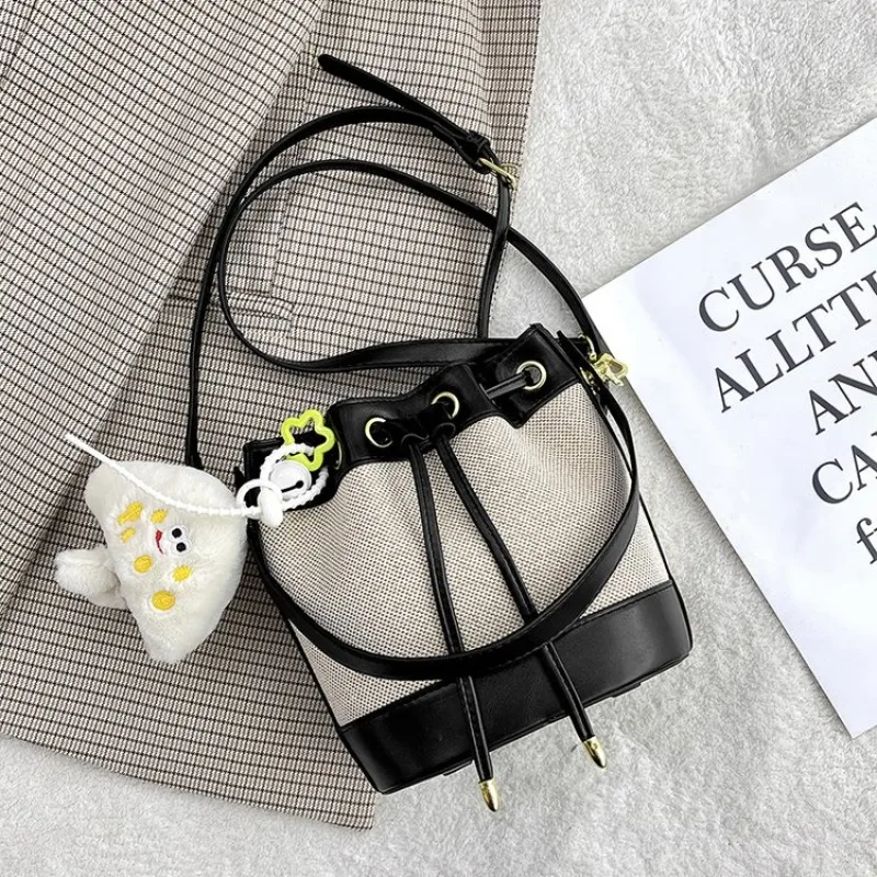 Chic Shoulder Bag Handbag For Ladies Crafted From Genuine Leather By Famous Designer Luxury Brand Elegant
Chic Shoulder Bag Handbag For Ladies Crafted From Genuine Leather By Famous Designer Luxury Brand Elegant