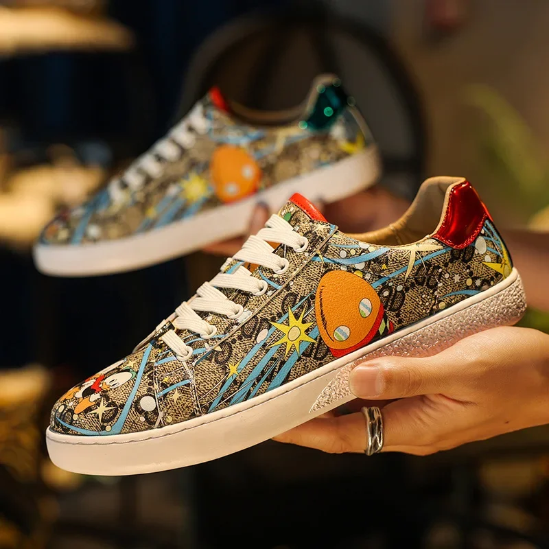 Fashion Printed Mens Shoes 2025 High Quality Casual Sneakers Low-Top Comfortable Luxury Designer Shoes Man zapatillas de hombre
Fashion Printed Mens Shoes 2025 High Quality Casual Sneakers Low-Top Comfortable Luxury Designer Shoes Man zapatillas de hombre