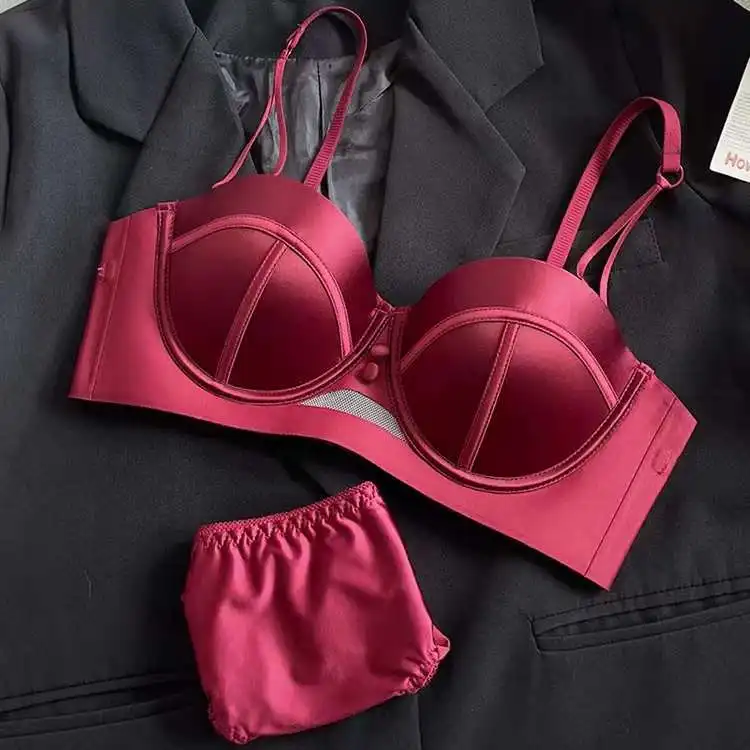 Red French retro pearlescent half cup underwear women's small breasts gather thin sexy top bra cover
Red French retro pearlescent half cup underwear women's small breasts gather thin sexy top bra cover