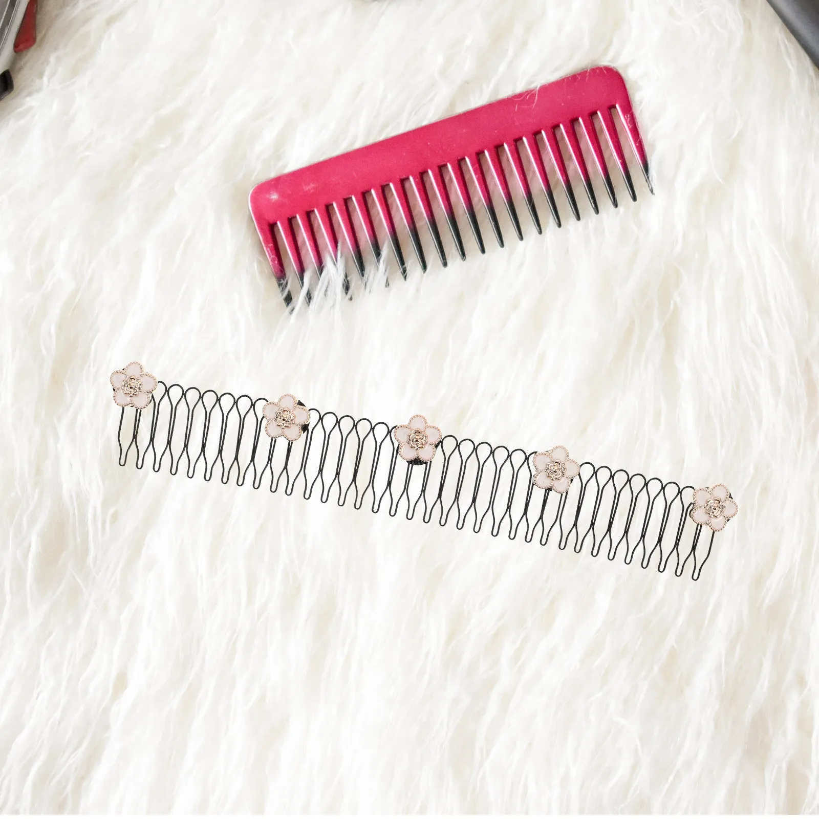 2Pcs Hair Finishing Fixer Invisible U Shape Comb Hair Clips Holders for Women Girls Styling Tidy Flyaway Control Accessories
2Pcs Hair Finishing Fixer Invisible U Shape Comb Hair Clips Holders for Women Girls Styling Tidy Flyaway Control Accessories