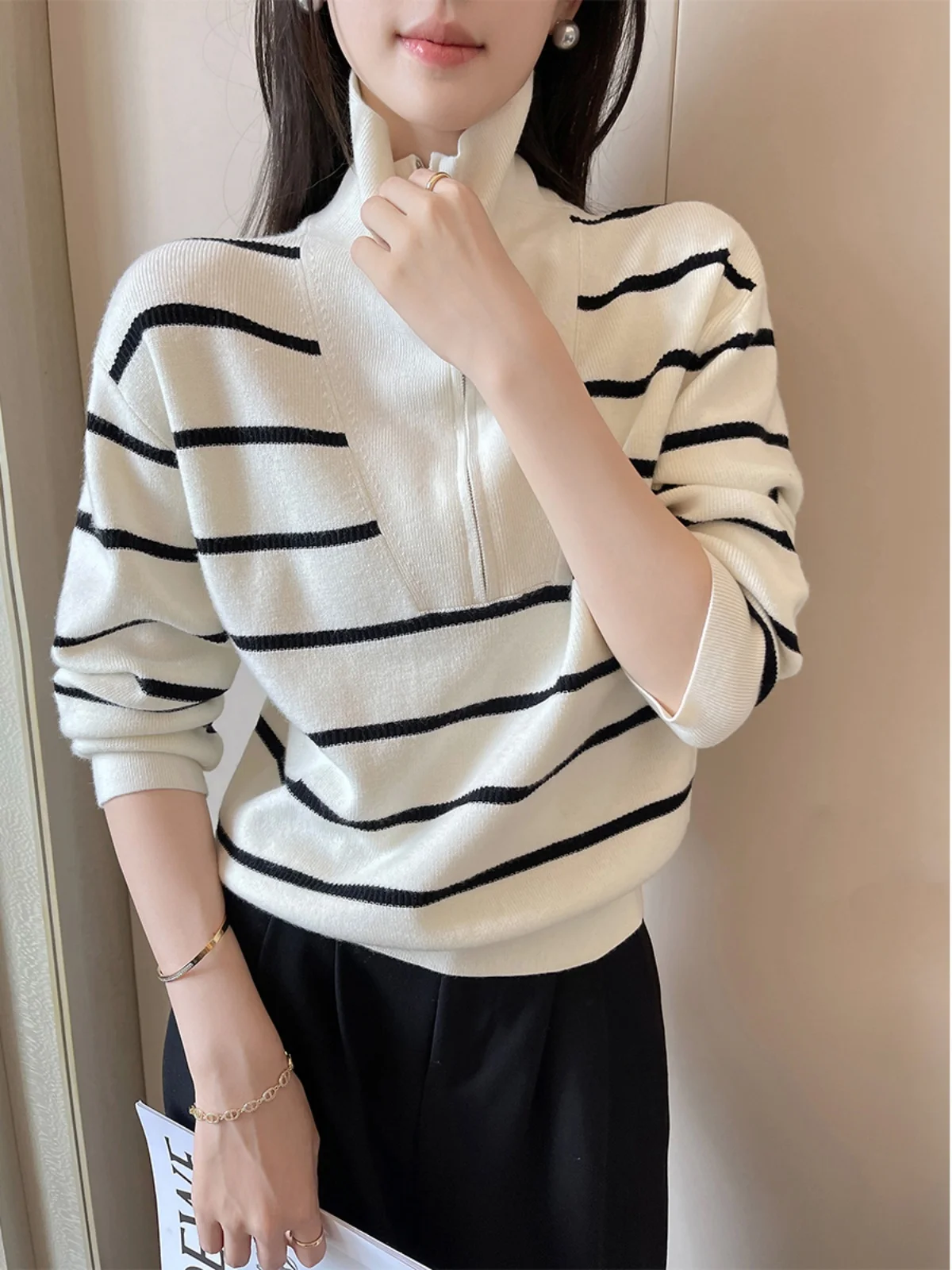 Women's Zipper Knitted Sweater Striped Loose Fit Casual Sle Long Sve Overhead irt Autumn New Lazy Faion Trend 2025
Women's Zipper Knitted Sweater Striped Loose Fit Casual Sle Long Sve Overhead irt Autumn New Lazy Faion Trend 2025