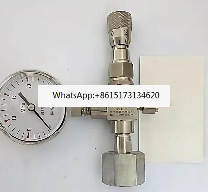 Pressure gauge sampling valve with pressure gauge cylinder sampling valve