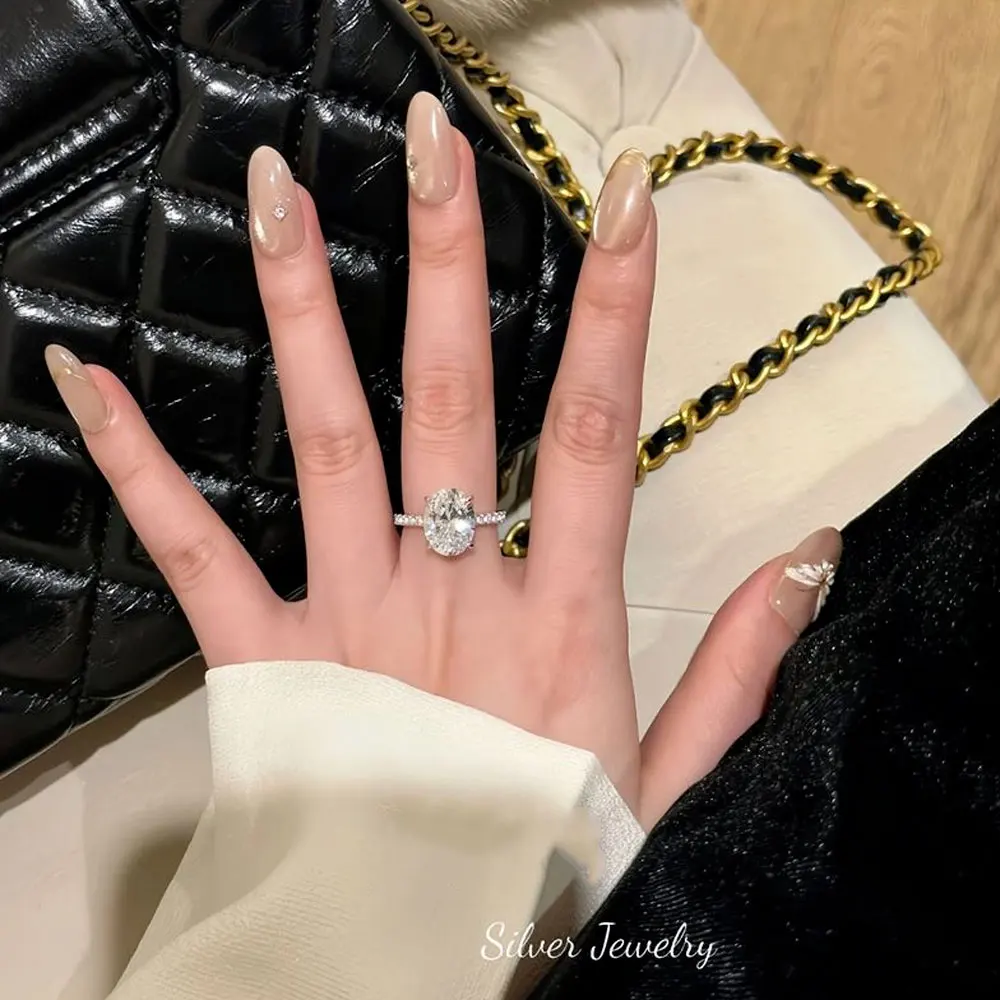 LYEE CYEE 925 Sterling Silver Oval Moissanite Ring Gorgeous Shiny Luxury Fine Jewelry For Women Engagement Wedding High Quality Finger Ring
LYEE CYEE 925 Sterling Silver Oval Moissanite Ring Gorgeous Shiny Luxury Fine Jewelry For Women Engagement Wedding High Quality Finger Ring