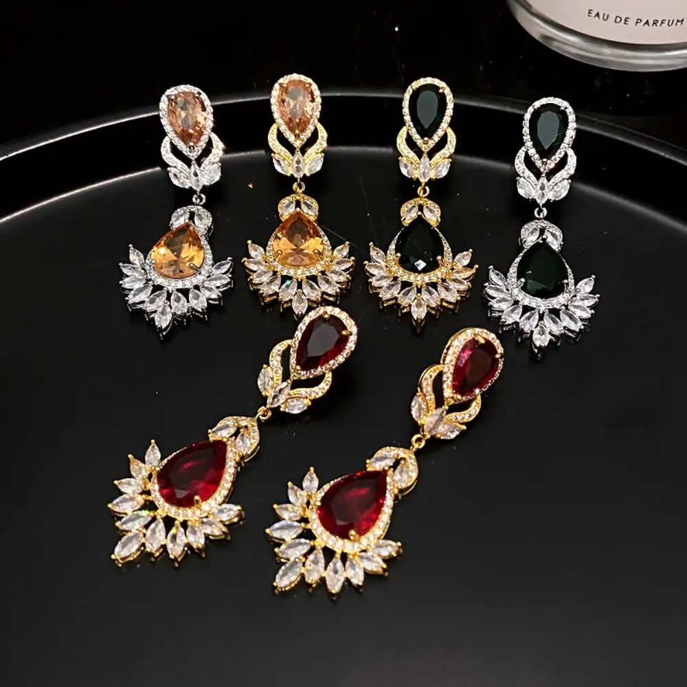 Aesthetic Design Zircon Flower Drop Earrings Crystal Pendant Silver Needle Women's Dangle Earrings Temperament Exaggerated
Aesthetic Design Zircon Flower Drop Earrings Crystal Pendant Silver Needle Women's Dangle Earrings Temperament Exaggerated