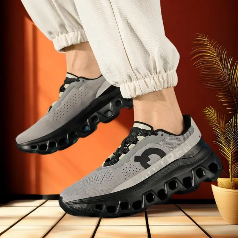 Durable and shock-absorbing running shoes with a soft sole that is lightweight, comfortable, and does not rub against the feet
Durable and shock-absorbing running shoes with a soft sole that is lightweight, comfortable, and does not rub against the feet