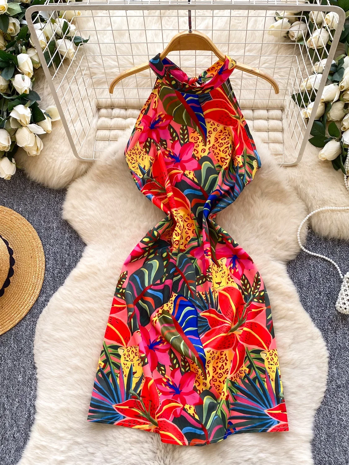 Сексуальная женская короткая юбка А-силуэта с тропическим принтом и высокой талией, модная летняя модель для повседневной носки
Сексуальная женская короткая юбка А-силуэта с тропическим принтом и высокой талией, модная летняя модель для повседневной носки