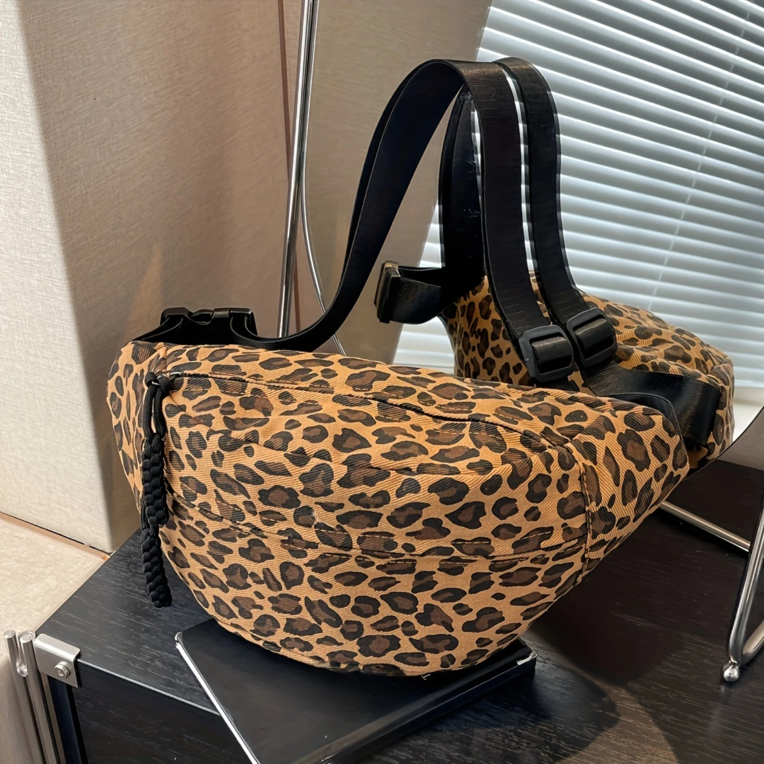 Leopard Print Crossbody Bag For Women, Fashionable Casual Canvas Chest Pack, Trendy Shoulder Handbag With Adjustable Strap,
Leopard Print Crossbody Bag For Women, Fashionable Casual Canvas Chest Pack, Trendy Shoulder Handbag With Adjustable Strap,