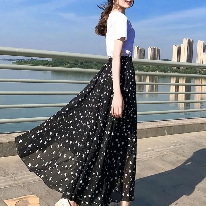 Vintage Floral Print A-line Long Skirts Summer Women 2024 Korean Streetwear Elastic Waist Midi Jupe Femme J485
Vintage Floral Print A-line Long Skirts Summer Women 2024 Korean Streetwear Elastic Waist Midi Jupe Femme J485
