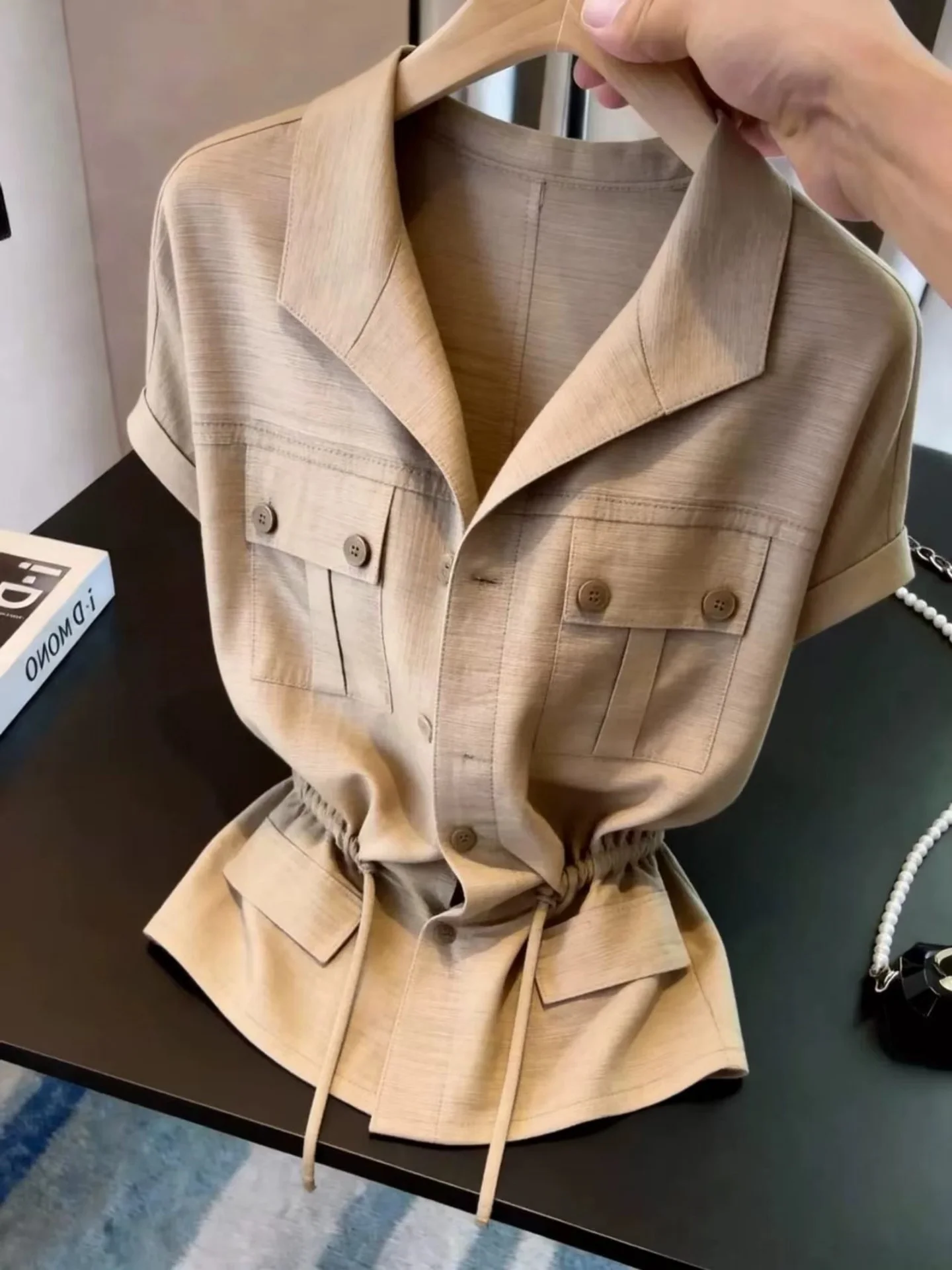Elegant Unique Beautiful Fashion Slimming New Style Shirt Design Sense Top Comfortable Breathable Short Sleeve Flip Collar
Elegant Unique Beautiful Fashion Slimming New Style Shirt Design Sense Top Comfortable Breathable Short Sleeve Flip Collar