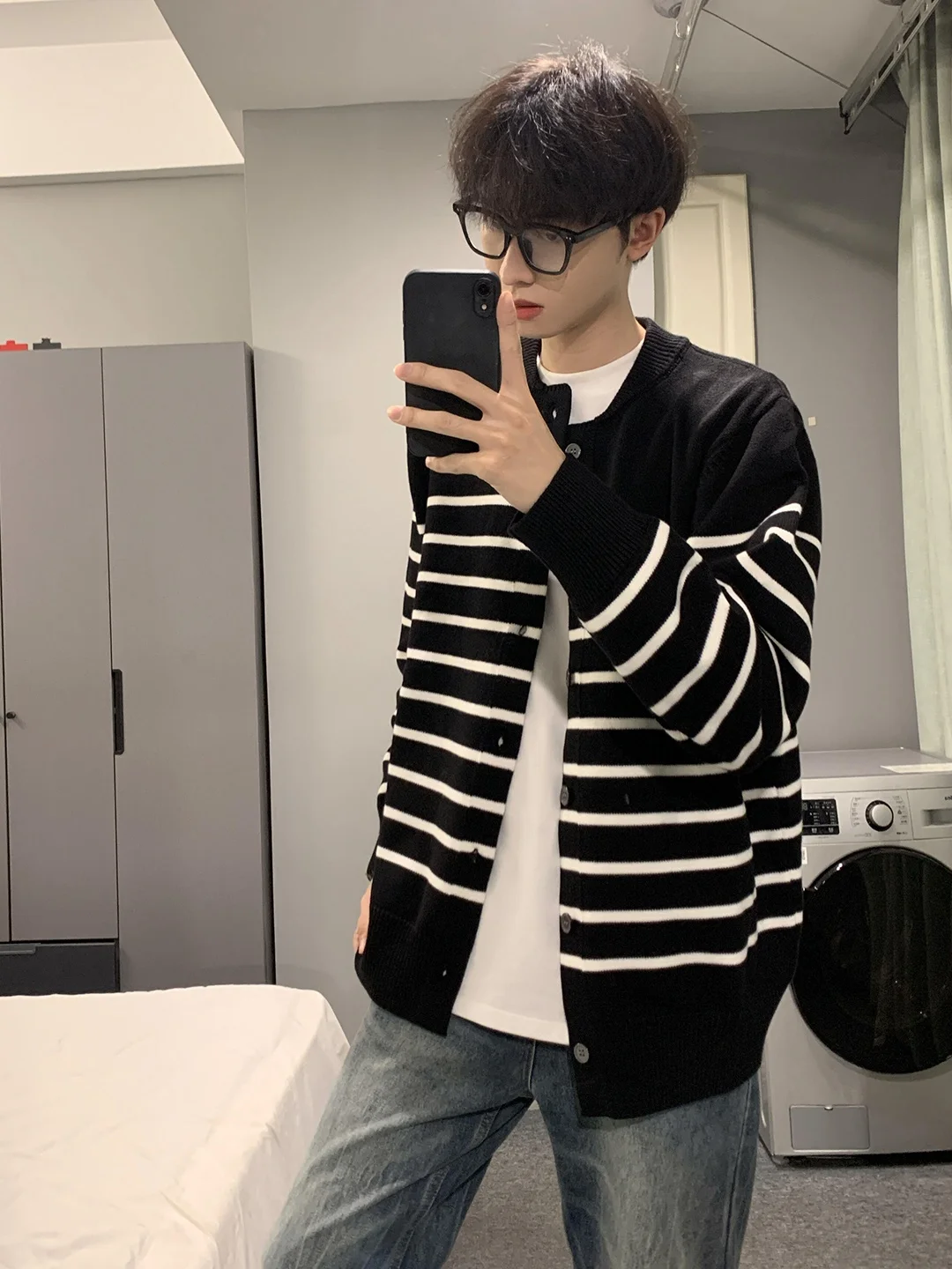 Men's Knitted Cardigan Jaet Bla White Stripes Korean Sle Lazy Chic Sweater Early Autumn Aosphere Feeling Top
Men's Knitted Cardigan Jaet Bla White Stripes Korean Sle Lazy Chic Sweater Early Autumn Aosphere Feeling Top