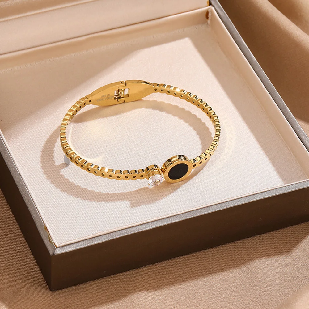 Women's simple black round cake Roman numeral stainless steel bracelet, hypoallergenic jewelry, fashion bracelet, fashion gift
Women's simple black round cake Roman numeral stainless steel bracelet, hypoallergenic jewelry, fashion bracelet, fashion gift