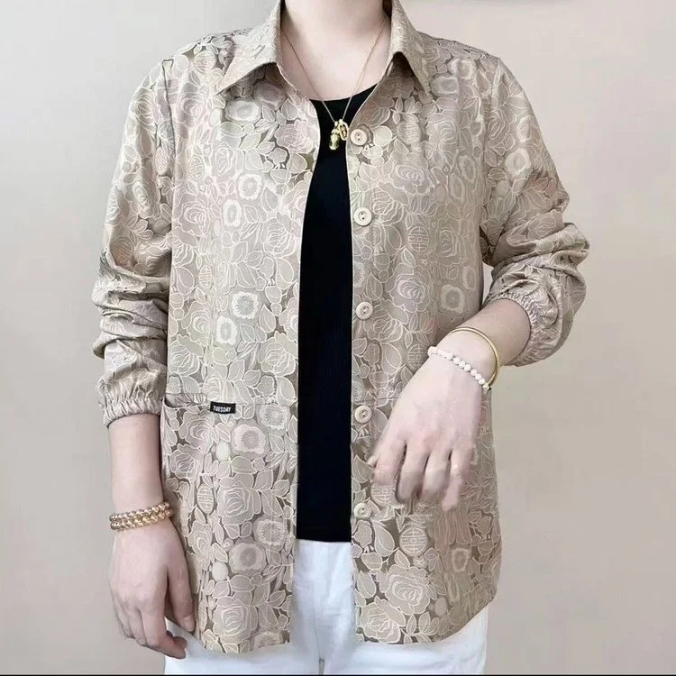 Spring 2025 Casual Style Floral Embroidery Jacket Women's plus Size Collar Outerwear Slimming Top for Middle-Aged And El...
Spring 2025 Casual Style Floral Embroidery Jacket Women's plus Size Collar Outerwear Slimming Top for Middle-Aged And El...