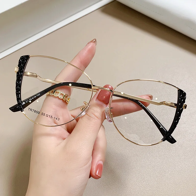 Anti-blue Light Glasses TR Metal Pin Computer Goggles Frame Gradient Beautiful Brand Design Protective Glasses
Anti-blue Light Glasses TR Metal Pin Computer Goggles Frame Gradient Beautiful Brand Design Protective Glasses