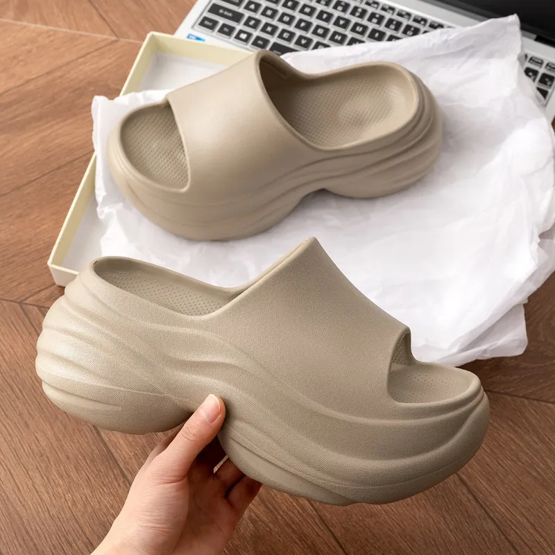 Thick-soled Heightening One-word Drag Women, Couples, Cool Slippers, Summer Soft-soled Non-slip and Wear-resistant Outdoor Shoes
Thick-soled Heightening One-word Drag Women, Couples, Cool Slippers, Summer Soft-soled Non-slip and Wear-resistant Outdoor Shoes