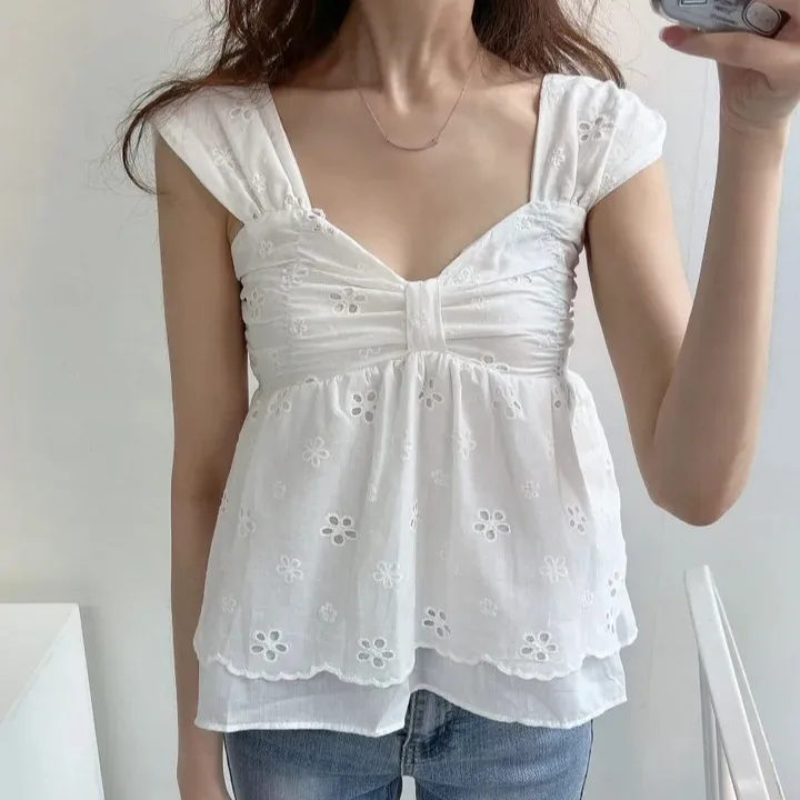 Летняя женская блузка-топ с V-образным вырезом и цветочной вышивкой, приталенная, из шифона, корейский стиль, прямой крой
Летняя женская блузка-топ с V-образным вырезом и цветочной вышивкой, приталенная, из шифона, корейский стиль, прямой крой