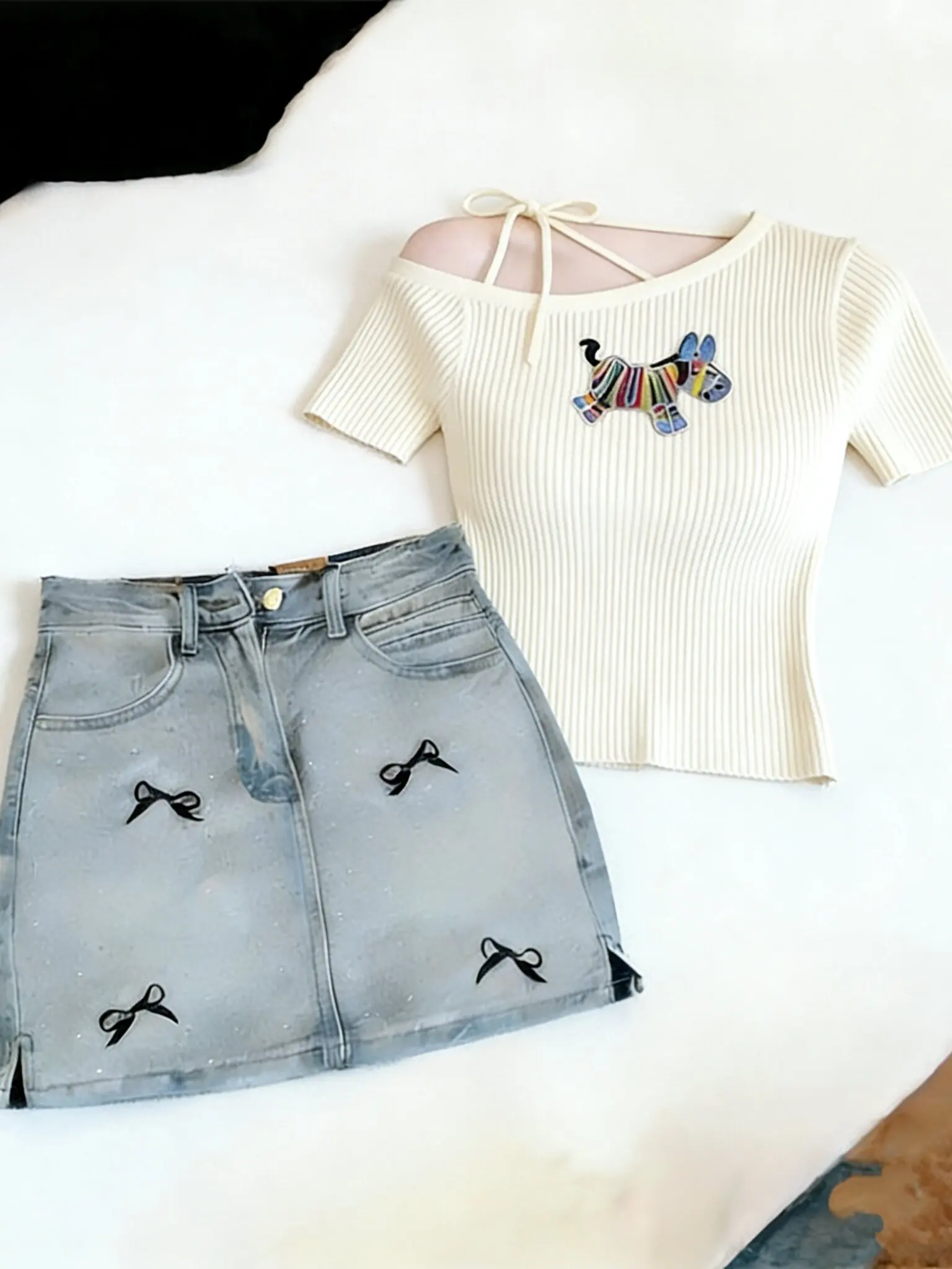 Salt Series Sweet Spicy Style Women's Summer New Belted Knitted Short Sleeve Denim Skirt Two-Piece Set Casual Wear
Salt Series Sweet Spicy Style Women's Summer New Belted Knitted Short Sleeve Denim Skirt Two-Piece Set Casual Wear