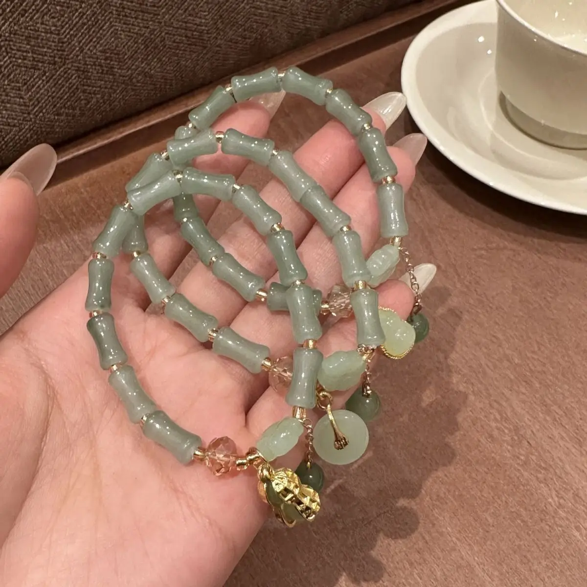 Bamboo Bracelet Safety Buckle White Jade Gourd Peanut Bracelet Green Crystal Beaded Girlfriend Jewelry
Bamboo Bracelet Safety Buckle White Jade Gourd Peanut Bracelet Green Crystal Beaded Girlfriend Jewelry