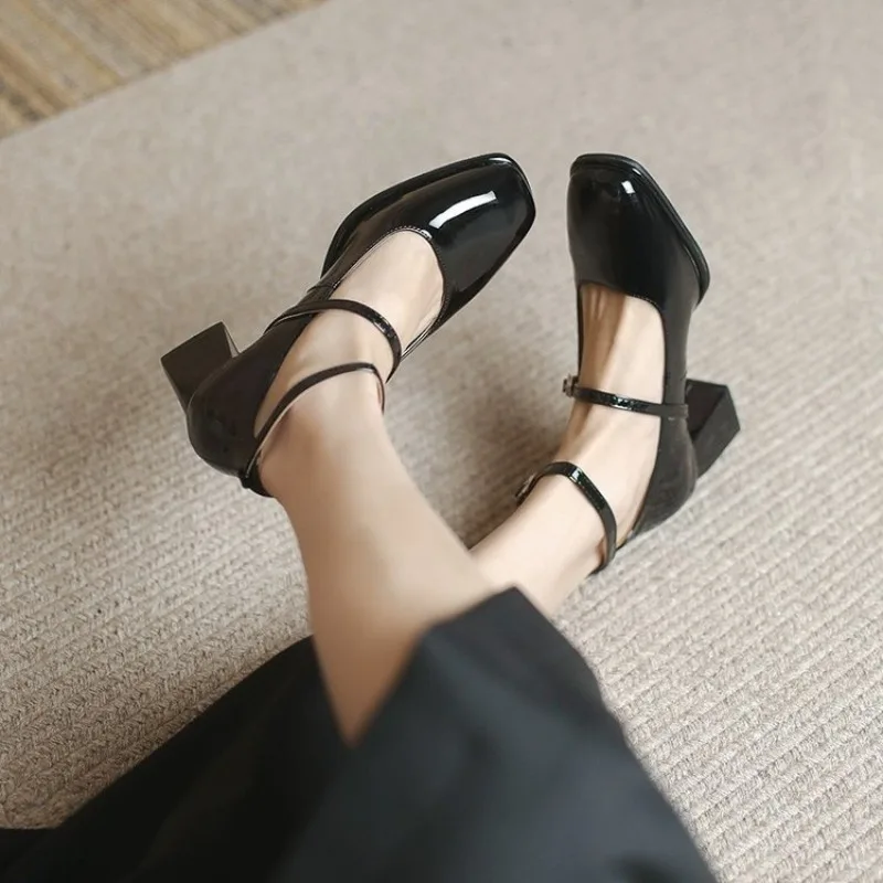 New Mary Jane Shoes High Quality Leather Shoes Shallow Square Toe Womens Sandals Buckle Strap Women's Pumps
New Mary Jane Shoes High Quality Leather Shoes Shallow Square Toe Womens Sandals Buckle Strap Women's Pumps