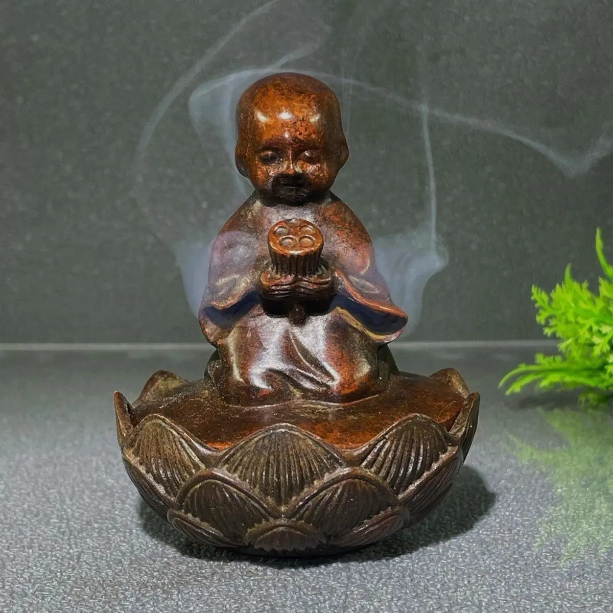 Antique bronze ornaments Buddhist sitting meditation monk incense burner ornaments Chinese old lotus copper burner old objects
Antique bronze ornaments Buddhist sitting meditation monk incense burner ornaments Chinese old lotus copper burner old objects