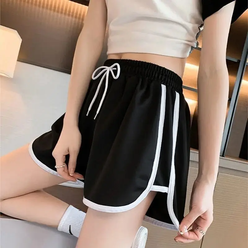 Женские повседневные шорты в полоску, корейские свободные универсальные спортивные шорты в стиле Харадзюку, летние модные простые тонкие мини-шорты для йоги, женские
Женские повседневные шорты в полоску, корейские свободные универсальные спортивные шорты в стиле Харадзюку, летние модные простые тонкие мини-шорты для йоги, женские