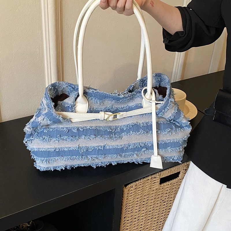 Large Capacity Canvas Shopping Bag Designer Jean Bag Luxury Brand Fashion Tassel Shoulder Bag Big Commuting Handbag Tote Travel
Large Capacity Canvas Shopping Bag Designer Jean Bag Luxury Brand Fashion Tassel Shoulder Bag Big Commuting Handbag Tote Travel