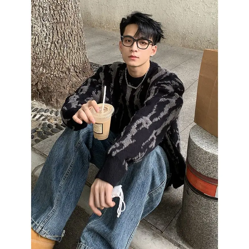 American retro couple sweater men's winter thickened warm teen trend lazy advanced sense ruffian handsome knitted sweater
American retro couple sweater men's winter thickened warm teen trend lazy advanced sense ruffian handsome knitted sweater