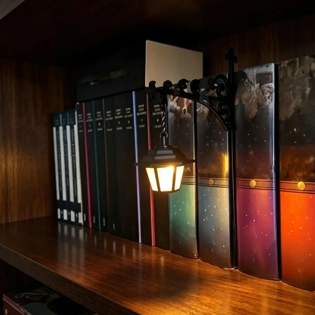 Bookshelf Lamp Reading Nook Lamp Library Lantern Bookshelf Light Vintage Reading Nook Led Night Lamp Decorative Wooden for Home
Bookshelf Lamp Reading Nook Lamp Library Lantern Bookshelf Light Vintage Reading Nook Led Night Lamp Decorative Wooden for Home