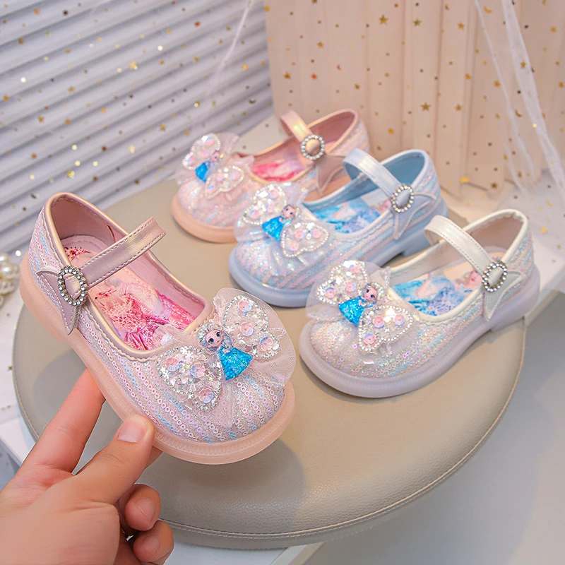 2025 Disney Cartoon Elsa Soft Bottom Shoes Girl Princess Shoes Frozen Crystal Sandals Children Flat Flower Girl Leather Shoes
2025 Disney Cartoon Elsa Soft Bottom Shoes Girl Princess Shoes Frozen Crystal Sandals Children Flat Flower Girl Leather Shoes