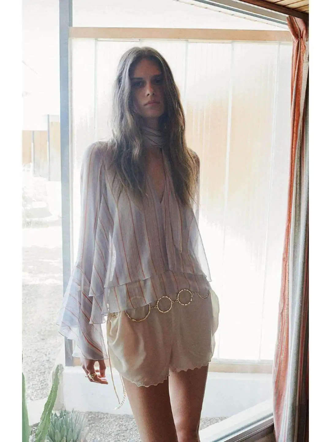 Elegant Long Sleeve Shirt Spring New Style Micro Transparent Striped Flounce Sleeve Necktie Women's Comfortable Breathable Po...
Elegant Long Sleeve Shirt Spring New Style Micro Transparent Striped Flounce Sleeve Necktie Women's Comfortable Breathable Po...