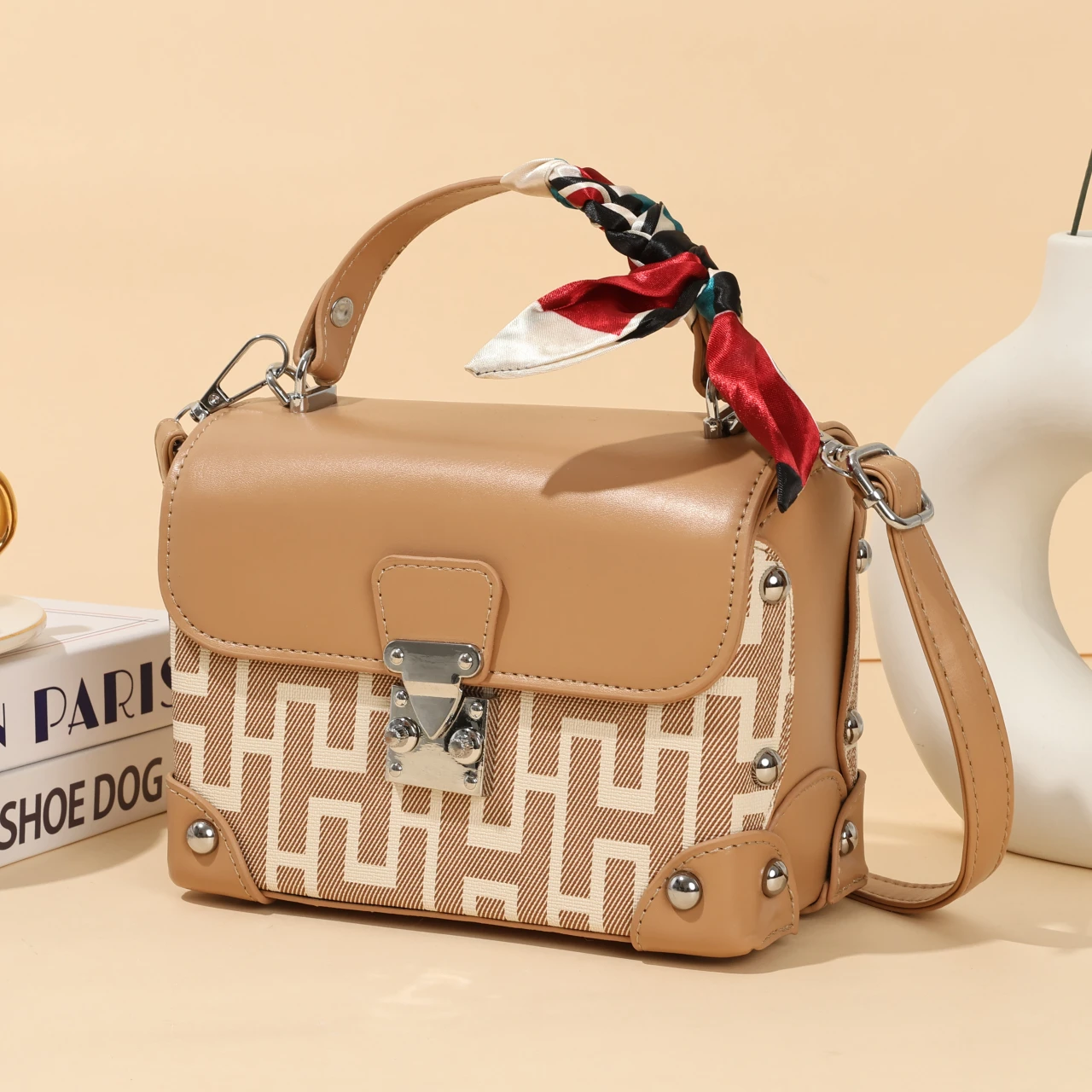 Luxury Brand Women Handbag Leather Tote Bag Crossbody Convertible Famous Designer Elegant Classic Shoulder for Ladies 
Luxury Brand Women Handbag Leather Tote Bag Crossbody Convertible Famous Designer Elegant Classic Shoulder for Ladies