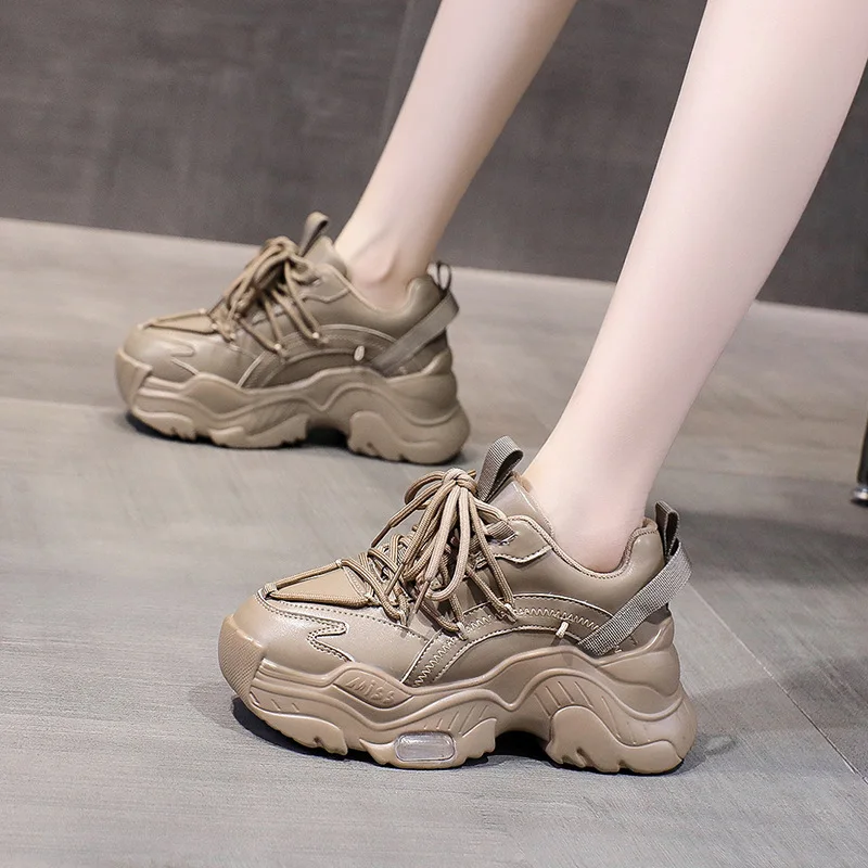 2025 plus-size women's shoes 41-43 Dad shoes, new spring and autumn couple style, versatile thick-soled sponge sports shoes
2025 plus-size women's shoes 41-43 Dad shoes, new spring and autumn couple style, versatile thick-soled sponge sports shoes