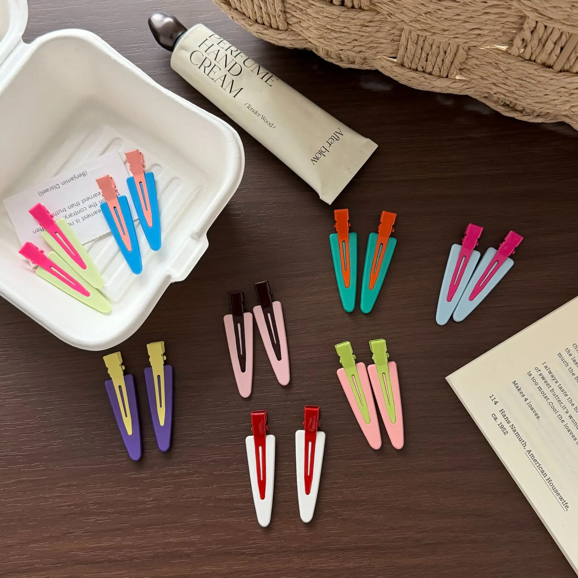 Resin Color Block Duckbill Hair Clip No Crease for Fringe and Baby Hair Korean Dopamine Style Daily Strong Grip Hair Bands
Resin Color Block Duckbill Hair Clip No Crease for Fringe and Baby Hair Korean Dopamine Style Daily Strong Grip Hair Bands