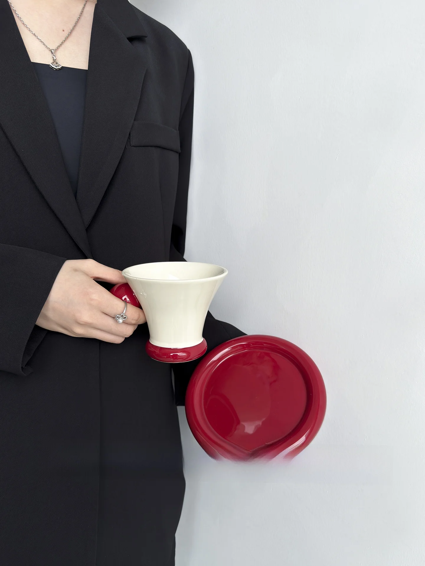Retro Star Track Ball Coffee Cup Plate Set Ceramic Material Afternoon Tea Practical Unique Gift Light Orange Cup Dish Set
Retro Star Track Ball Coffee Cup Plate Set Ceramic Material Afternoon Tea Practical Unique Gift Light Orange Cup Dish Set