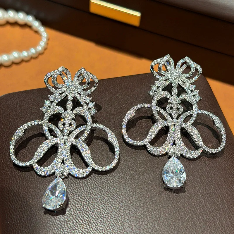 Korean Tassel Fashion Zircon Elegant Long New Earrings
Korean Tassel Fashion Zircon Elegant Long New Earrings