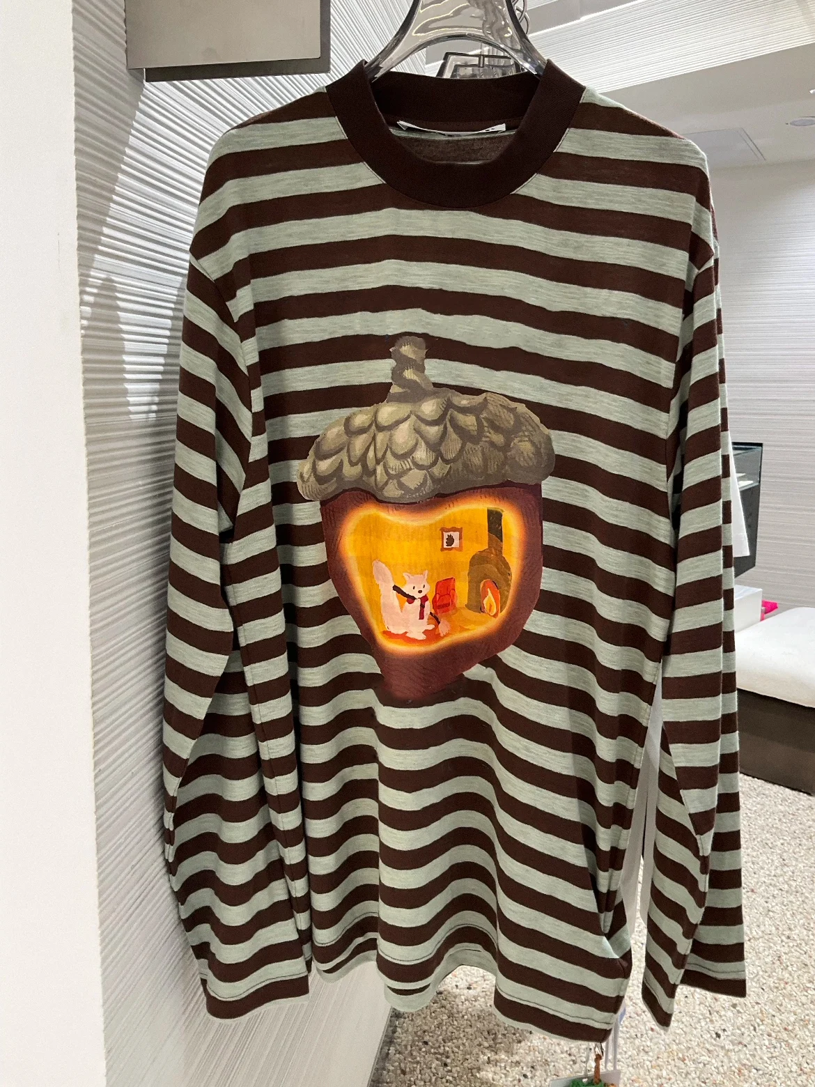 Heidd Loose Striped Long Sve T-irt Cartoon Oak House Print Anti-Aging Autumn Winter Ladies Faion Polyester Fiber
Heidd Loose Striped Long Sve T-irt Cartoon Oak House Print Anti-Aging Autumn Winter Ladies Faion Polyester Fiber