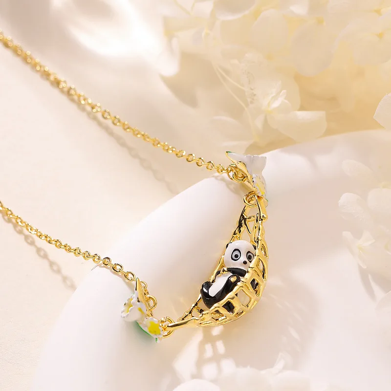 Super fairy and sweet temperament dripping glaze cute panda baby cradle pendant clavicle chain exquisite simple necklace
Super fairy and sweet temperament dripping glaze cute panda baby cradle pendant clavicle chain exquisite simple necklace