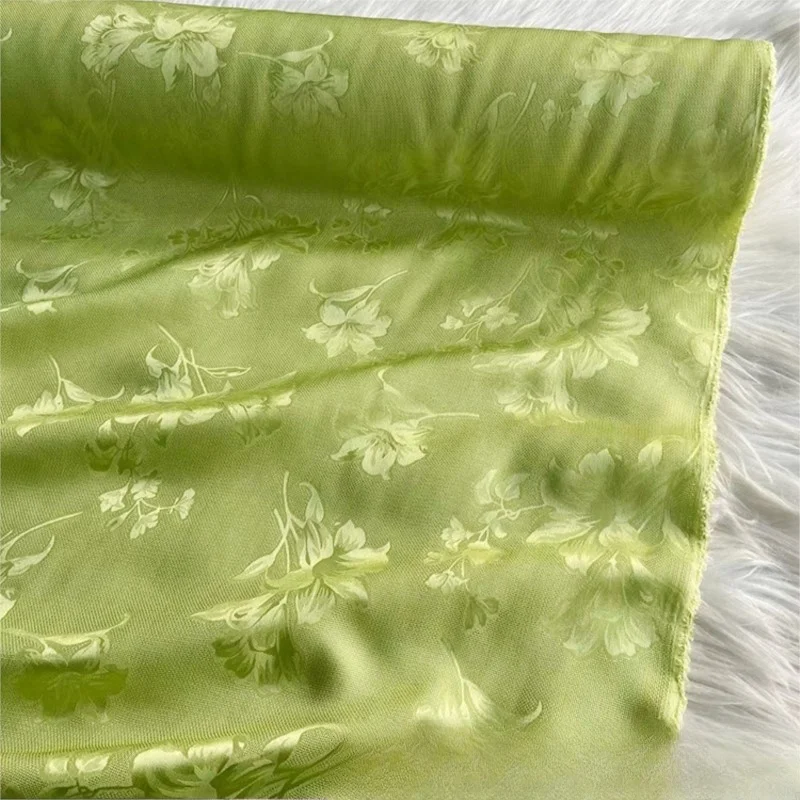 Полая шелковая ткань Cheongsam Hanfu с цветочным узором, приятная для кожи одежда и платье
Полая шелковая ткань Cheongsam Hanfu с цветочным узором, приятная для кожи одежда и платье