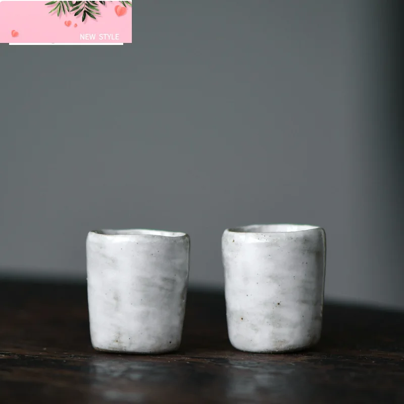 2pc/set Japanese Powder Yin Small Sake Cup Handmade Rough Pottery Teacup Small Ceramic Master Cup Spirit Wine Cup Teaware 20ml
2pc/set Japanese Powder Yin Small Sake Cup Handmade Rough Pottery Teacup Small Ceramic Master Cup Spirit Wine Cup Teaware 20ml