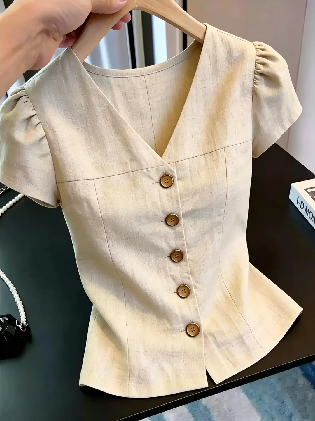Business Commute Versatile Simple Short Sleeve Shirt New Design Single Button Elegance V-neck Top Korean Style Slim Fit Silk
Business Commute Versatile Simple Short Sleeve Shirt New Design Single Button Elegance V-neck Top Korean Style Slim Fit Silk