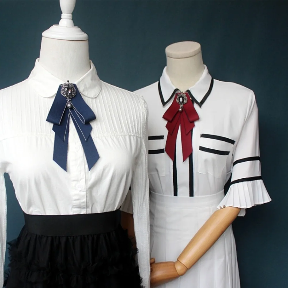 Handmade Ribbon Tassel Brooch Bow Tie Vintage Elegant Rhinestone Necktie Jewelry Collar Preppy Style Suit Shirt Collar Flowers
Handmade Ribbon Tassel Brooch Bow Tie Vintage Elegant Rhinestone Necktie Jewelry Collar Preppy Style Suit Shirt Collar Flowers