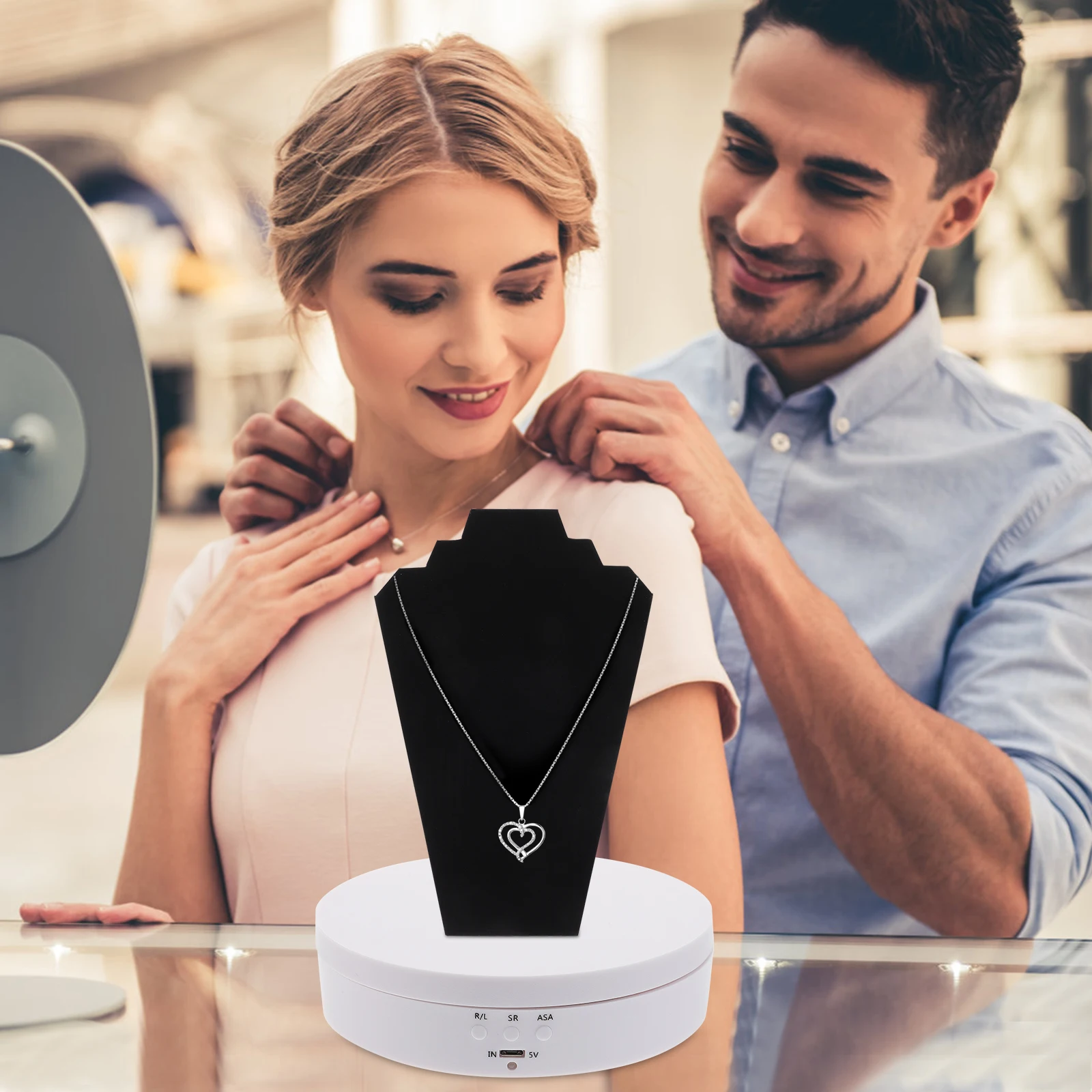 360 Degree Electric Rotating Display St White Small Size 3KG Capacity Smooth Operation Jewelry Turntable St Holder
360 Degree Electric Rotating Display St White Small Size 3KG Capacity Smooth Operation Jewelry Turntable St Holder