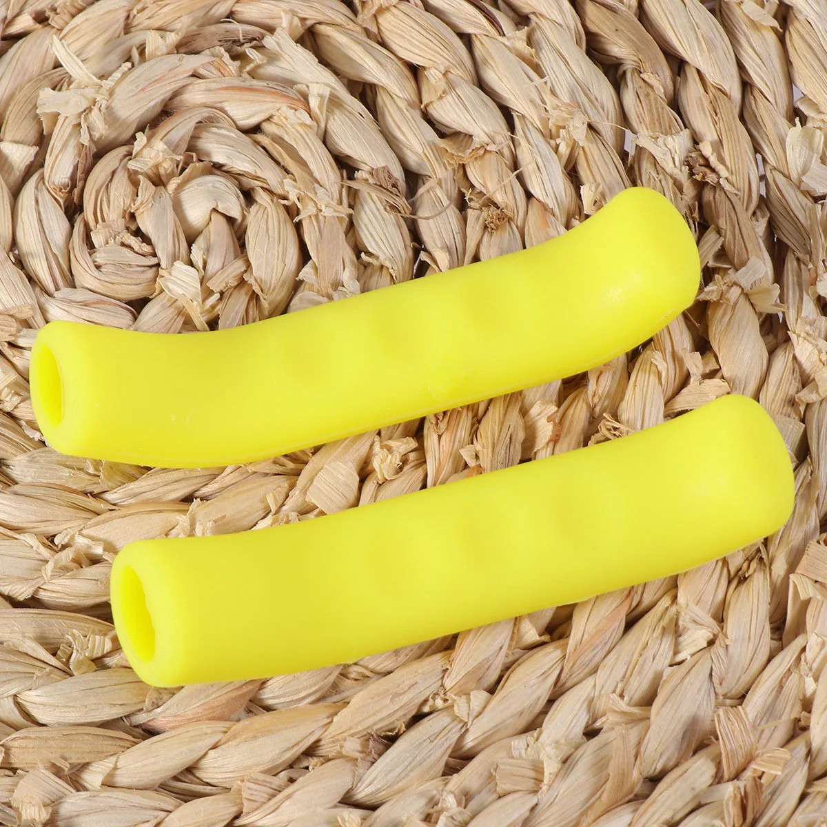 1Pair Silicone Comfortable Handlebar Grips Anti-Slip Durable Brake Handle Sleeve Universal Protective Covers Yellow
1Pair Silicone Comfortable Handlebar Grips Anti-Slip Durable Brake Handle Sleeve Universal Protective Covers Yellow