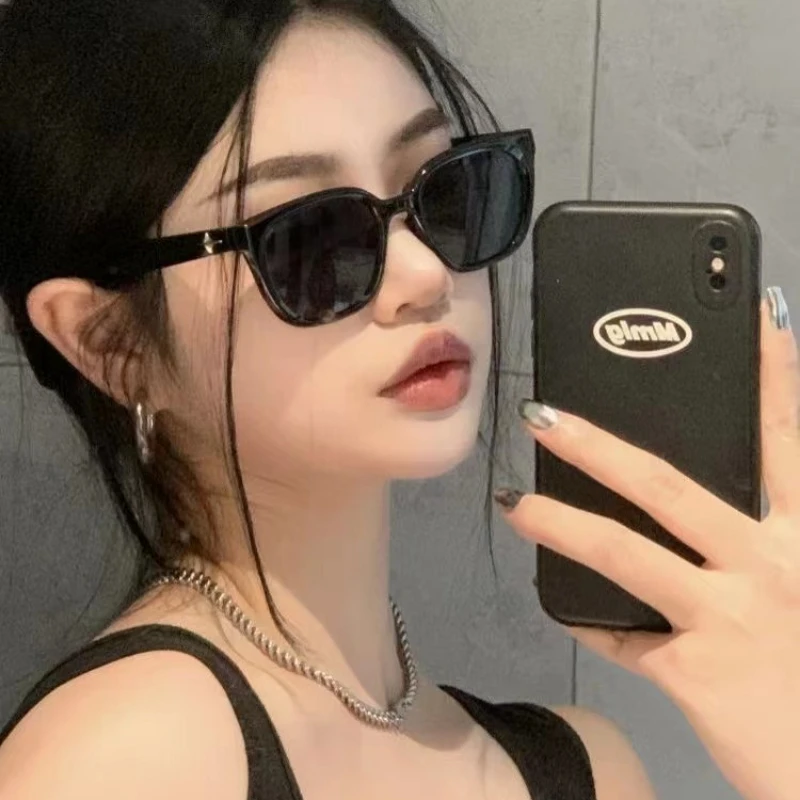2023 Brand Luxury Designer Fashion Vintage Square Women's Sunglasses Classic Women Men Unisex Glasses Summer Accessories UV400
2023 Brand Luxury Designer Fashion Vintage Square Women's Sunglasses Classic Women Men Unisex Glasses Summer Accessories UV400
