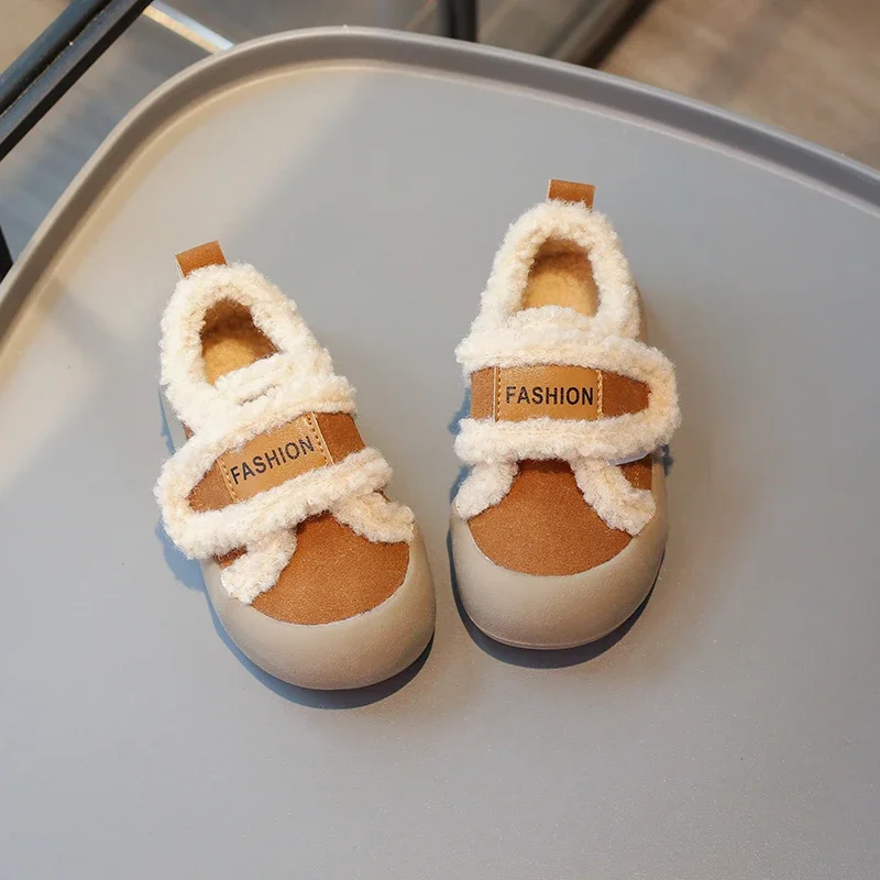 Kids' Winter Shoes Patchwork Versatile Plush Girls Cotton Shoes Thick Bottom Non-slip Children Boys Causal Outdoor Flat Shoes
Kids' Winter Shoes Patchwork Versatile Plush Girls Cotton Shoes Thick Bottom Non-slip Children Boys Causal Outdoor Flat Shoes