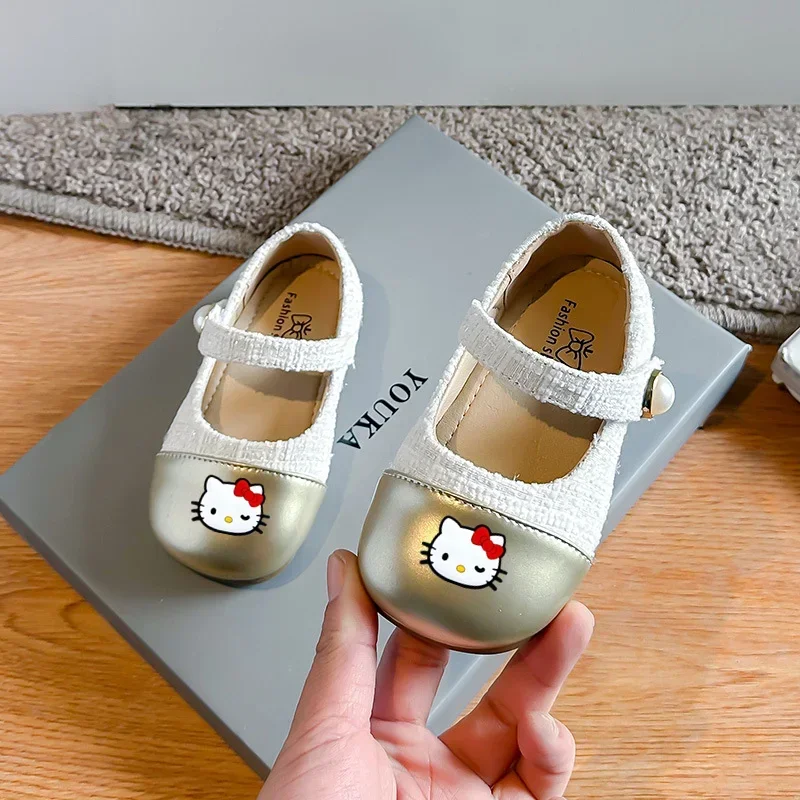 Sanrio hello kitty children's fashion color-block leather shoes summer small fragrance girls princess casual shoes sandals
Sanrio hello kitty children's fashion color-block leather shoes summer small fragrance girls princess casual shoes sandals