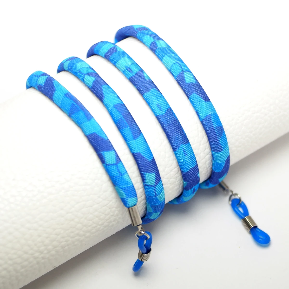Blue Eyeglass Chain, Lace Sunglasses Strap, Stitched Lycra Cord Eyewear Accessory, Lightweight Handmade Glasses Cord 
Blue Eyeglass Chain, Lace Sunglasses Strap, Stitched Lycra Cord Eyewear Accessory, Lightweight Handmade Glasses Cord